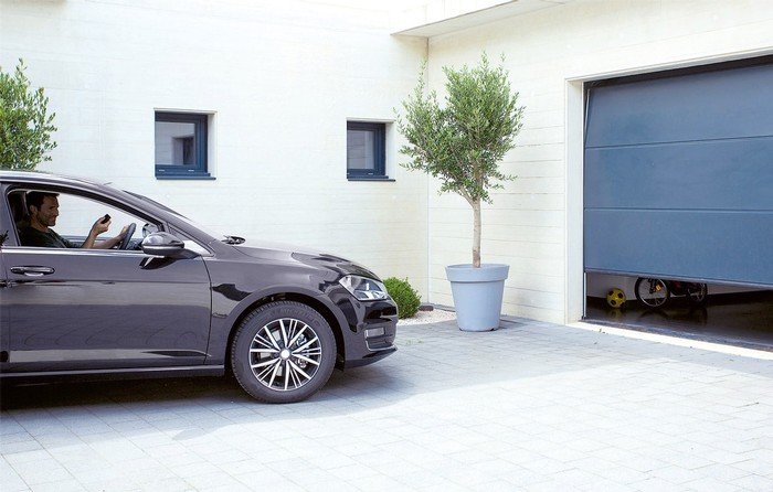 Motoriza la puerta de tu garaje para hacerte la vida más fácil.